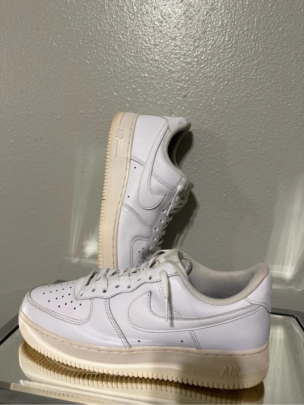 Nike Air Force 1 ’07 Triple White Low Sneakers CW2288-111 Men’s 8 Women’s 9.5
